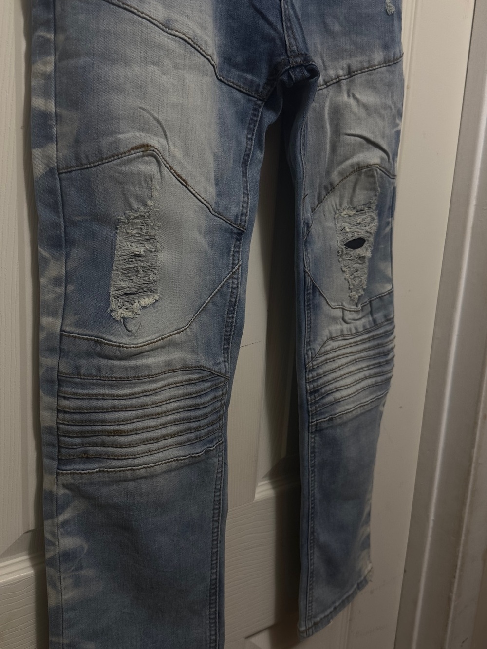 Akademiks Boy’s Distressed Jeans Black Tag size 14. #538